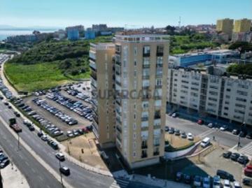 Apartamento T2 em Penha de França