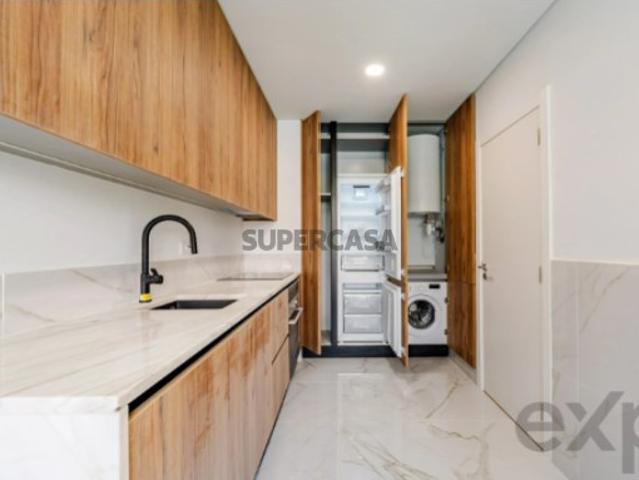 Apartamento T2 em Penha de França