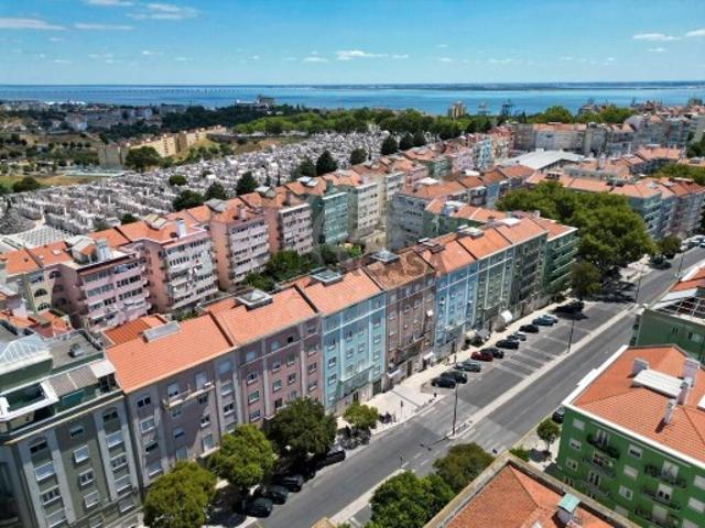 Apartamento T2 em Penha de França