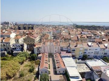 Apartamento T2 em Penha de França