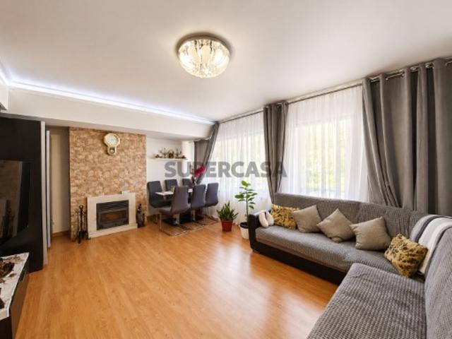Apartamento T2 em Pedroso