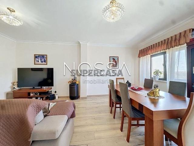 Apartamento T2 em Pêro Pinheiro