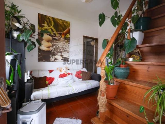 Apartamento T2 em Pontinha e Famões