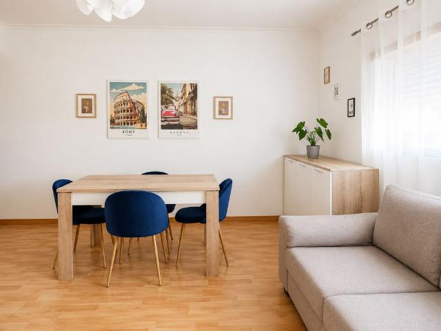 Apartamento T2 em Portimão para Arrendamento Anual