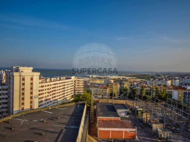Apartamento T2 em Póvoa de Santa Iria e Forte da Casa