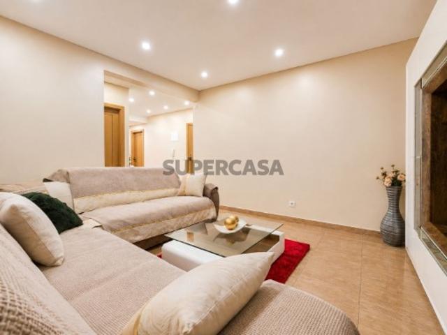 Apartamento T2 em Póvoa de Santa Iria e Forte da Casa