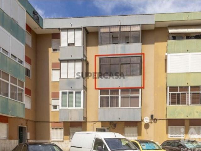 Apartamento T2 em Póvoa de Santa Iria e Forte da Casa de 73,5 m²