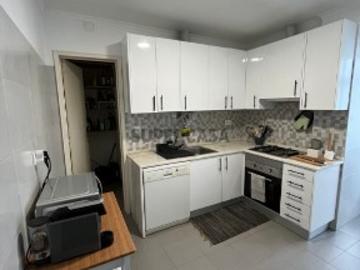 Apartamento T2 em Póvoa de Santo Adrião e Olival Basto
