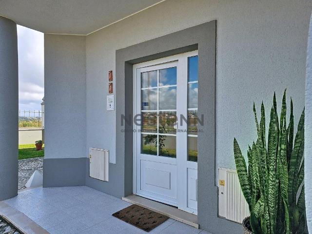 Apartamento T2 em Praia da Areia Branca com piscina 123m² da Lourinhã e Atalaia