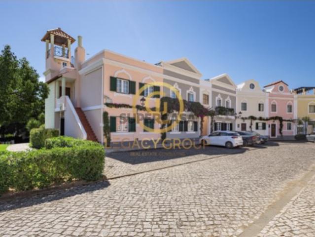 Apartamento T2 em Quarteira