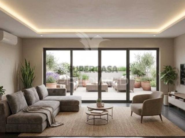 Apartamento T2 em Quarteira