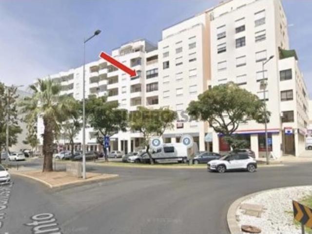 Apartamento T2 em Quarteira