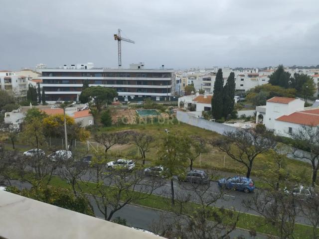 Apartamento T2 em Quarteira