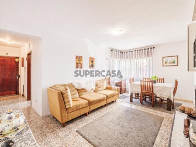 Apartamento T2 em Queluz