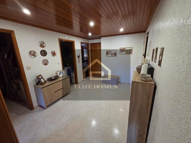 Apartamento T2 em Queluz com Parqueamento e Arrecadação