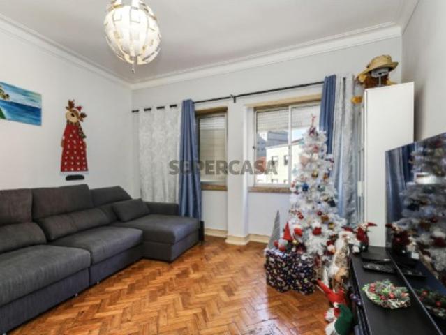 Apartamento T2 em Queluz Belas, Sintra