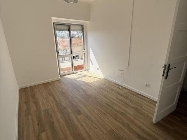 Apartamento T2 em Queluz e Belas de 59 m²