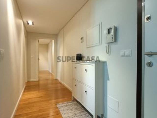 Apartamento T2 em Ramada e Caneças