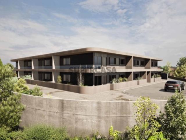 Apartamento T2 em Rebordosa