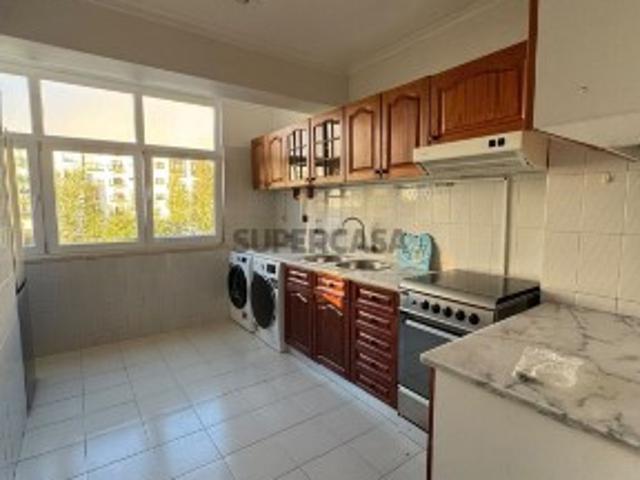 Apartamento T2 em Rio de Mouro