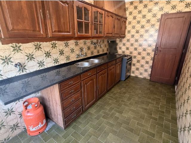 Apartamento T2 em Rio de Mouro com bom estado de conservação e excelente acesso a Lisboa Oportunidade de Investimento