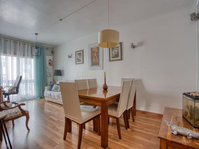Apartamento T2 em Rio de Mouro, Sintra Oportunidade Única