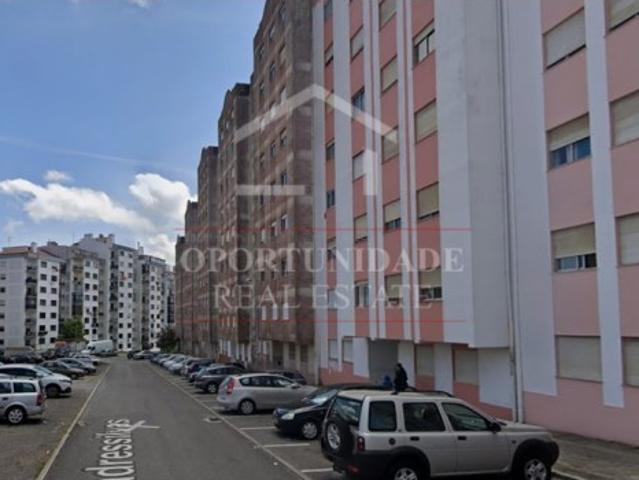 Apartamento T2 em Rio de Mouro, Sintra
