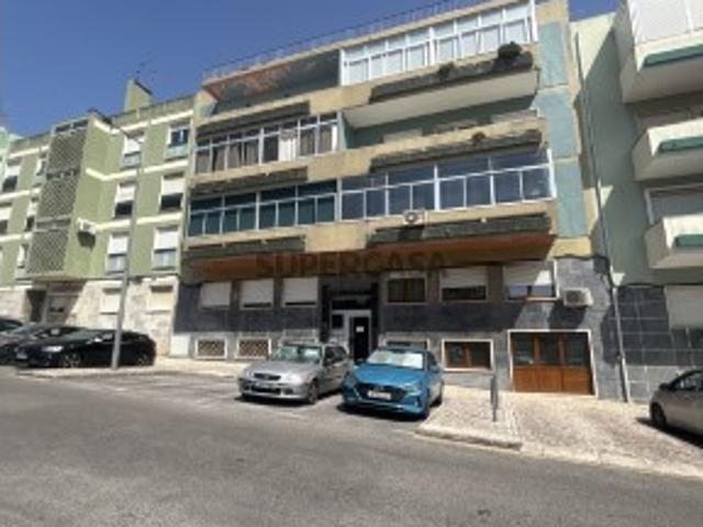 Apartamento T2 em São Domingos de Benfica