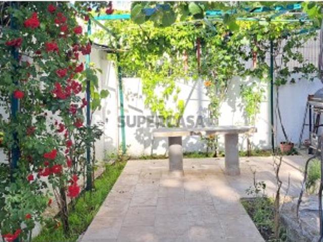 Apartamento T2 em São Domingos de Benfica