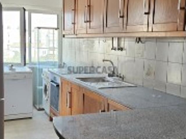 Apartamento T2 em São João Baptista e Santa Maria dos Olivais