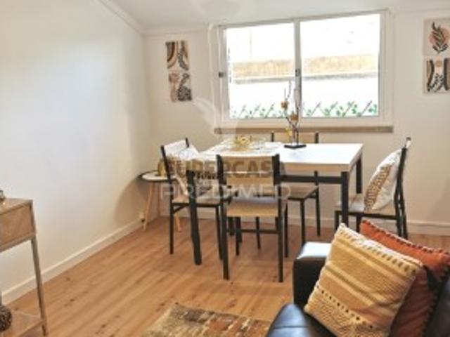 Apartamento T2 em São João Baptista e Santa Maria dos Olivais