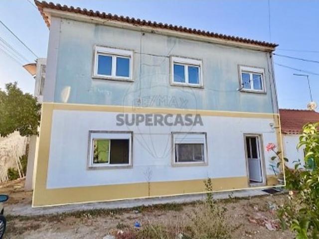 Apartamento T2 em São João da Ribeira e Ribeira de São João