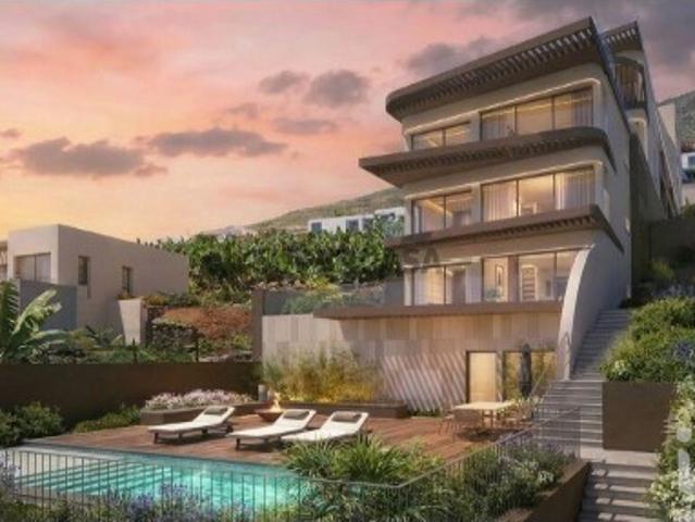Apartamento T2 em São Martinho de 118,00 m²