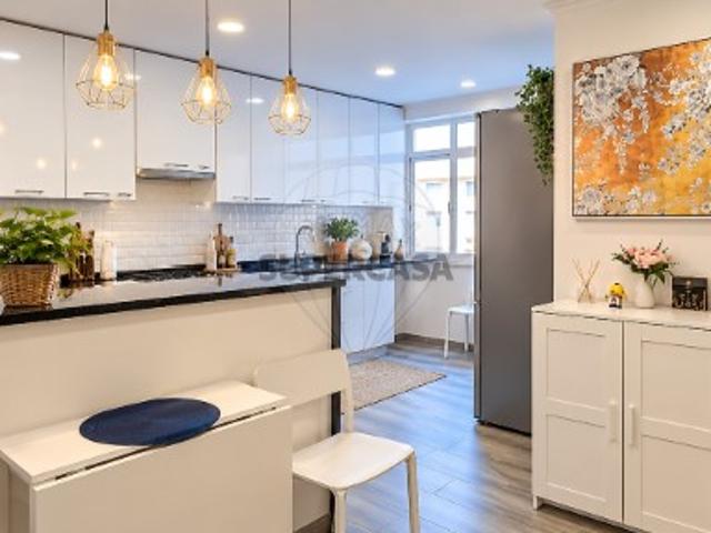 Apartamento T2 em São Sebastião
