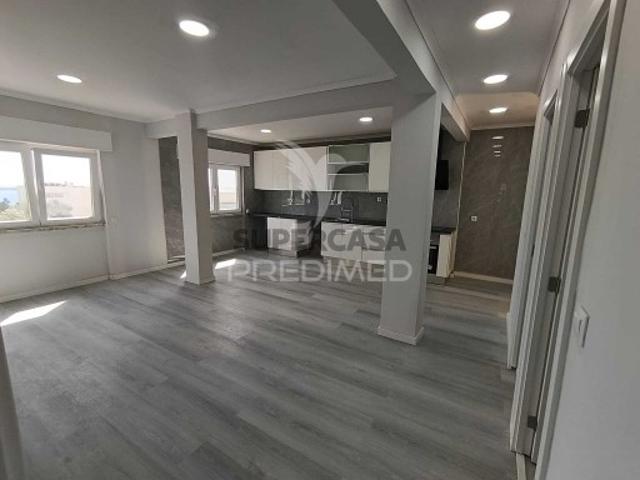 Apartamento T2 em São Sebastião