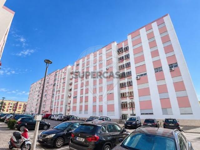 Apartamento T2 em São Sebastião