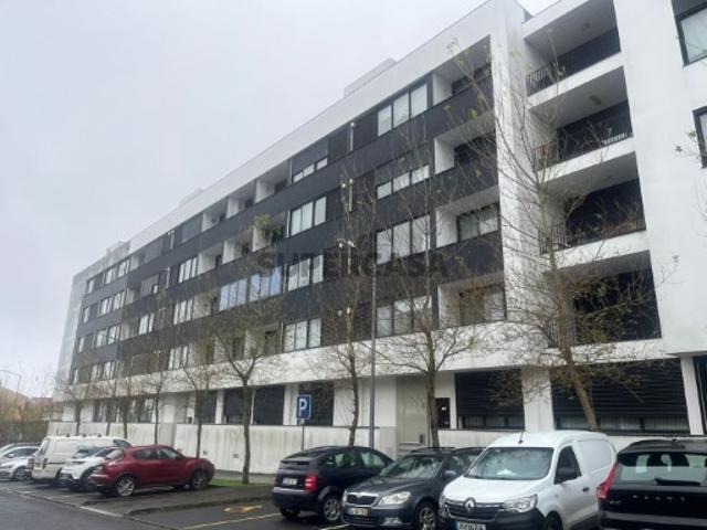 Apartamento T2 em São Sebastião