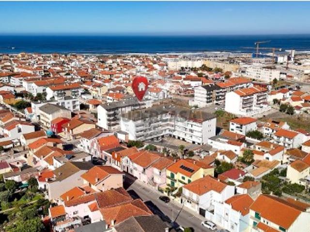Apartamento T2 em São Pedro