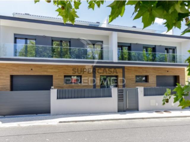 Apartamento T2 em Santa Iria de Azoia, São João da Talha e Bobadela