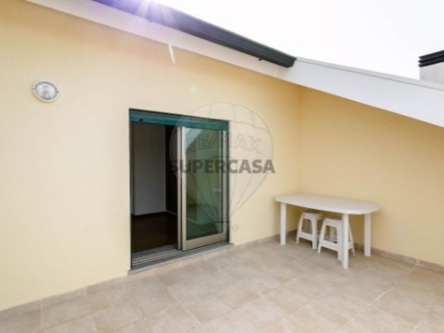 Apartamento T2 em Santa Joana