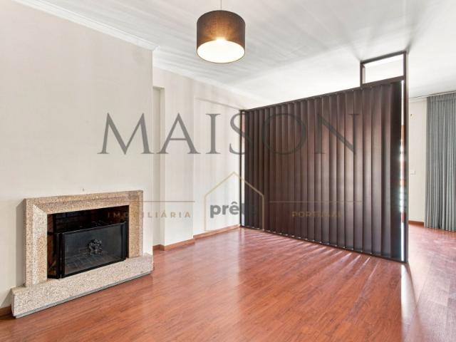 Apartamento T2 em Santa Marta, Penafiel Uma Oportunidade Imperdível