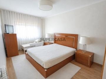 Apartamento T2 em Santa Maria de Lamas
