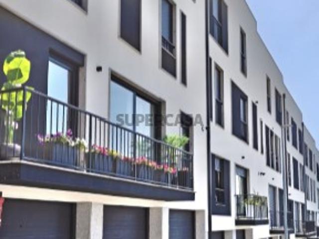 Apartamento T2 em Santa Maria Maior