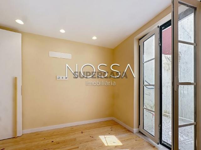 Apartamento T2 em Santa Maria Maior