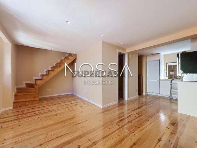 Apartamento T2 em Santa Maria Maior