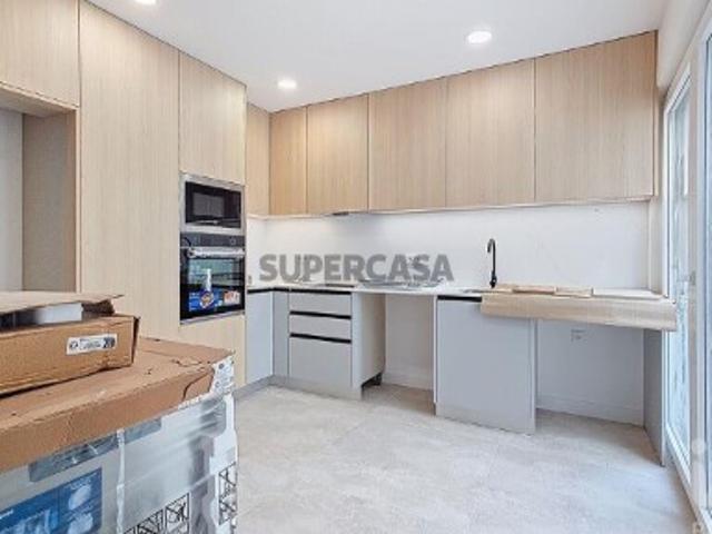 Apartamento T2 em Santa Maria, São Pedro E Matacães de 143,00 m²