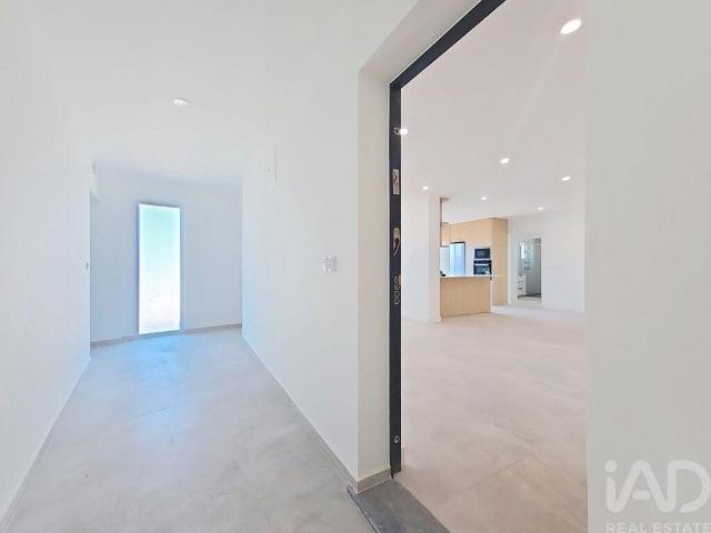 Apartamento T2 em Santa Maria, São Pedro E Matacães de 146,0. 146m² Ponte Do Rol