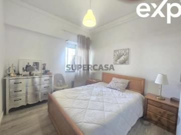 Apartamento T2 em Santiago Maior e São João Baptista