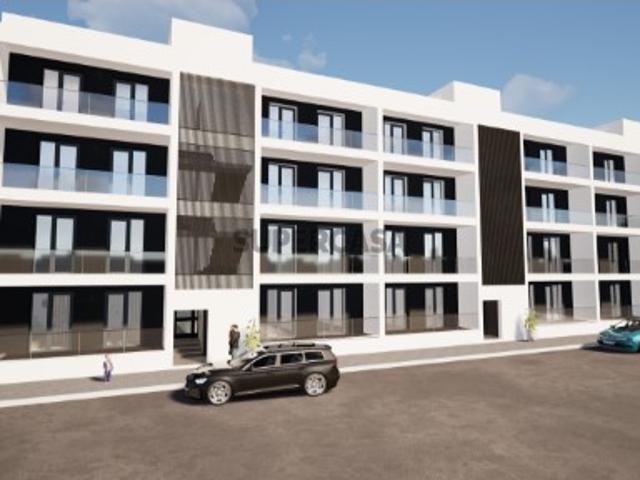 Apartamento T2 em Santo António dos Olivais