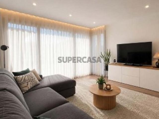 Apartamento T2 em Santo António dos Olivais